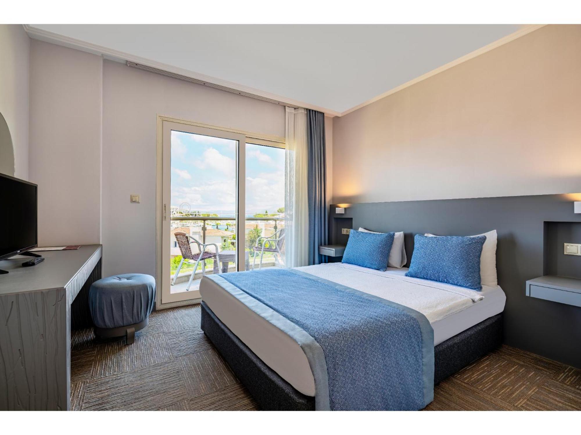 Sisus Marina 4*