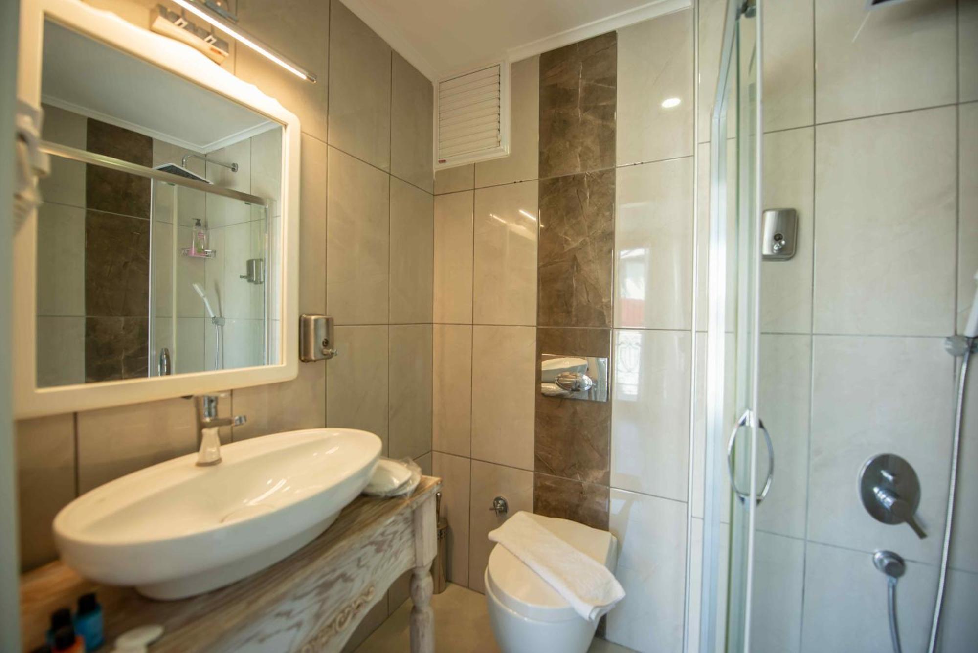 Cennet Life Hotel