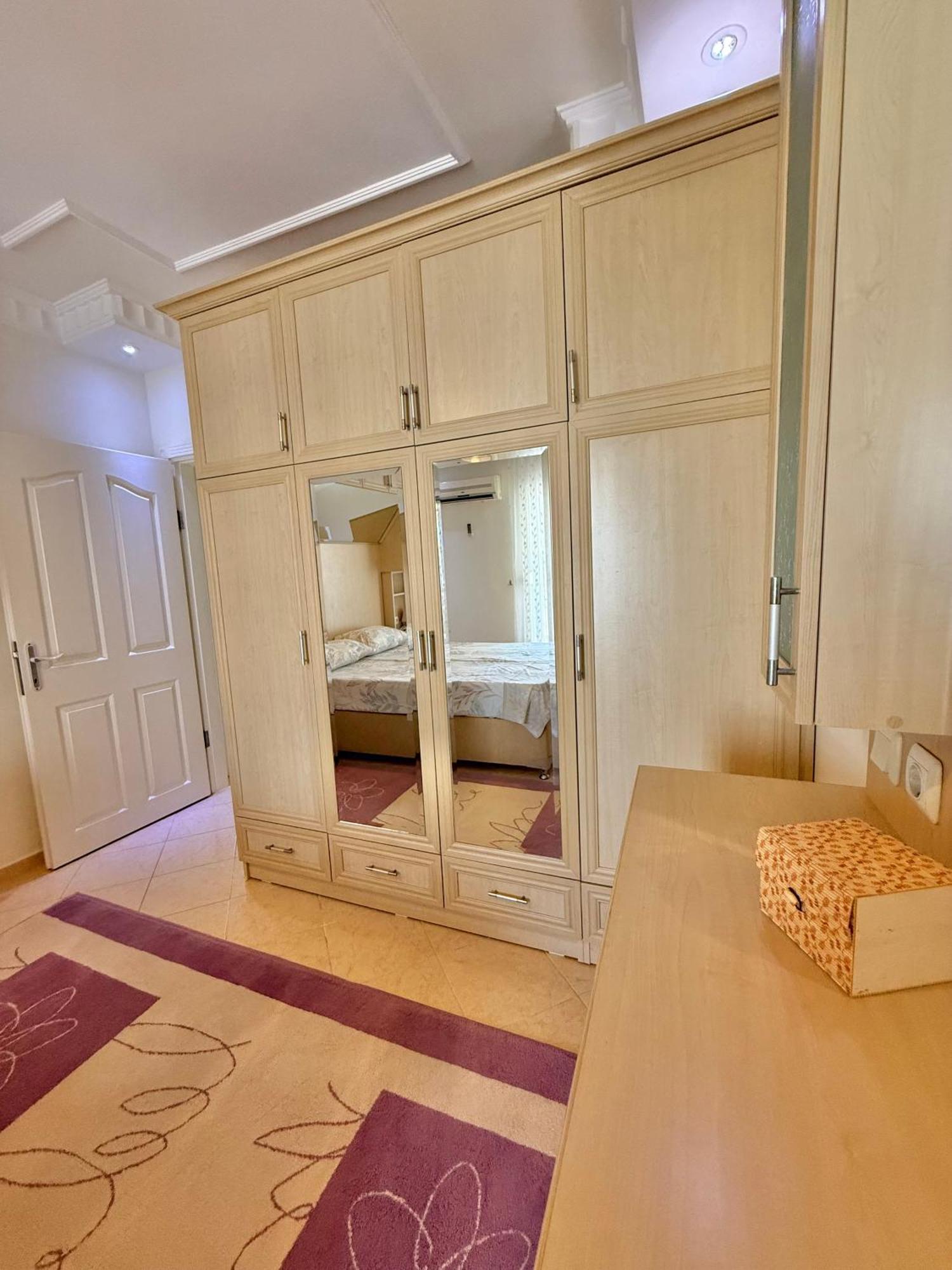Family 2bd Flat 150m To The *