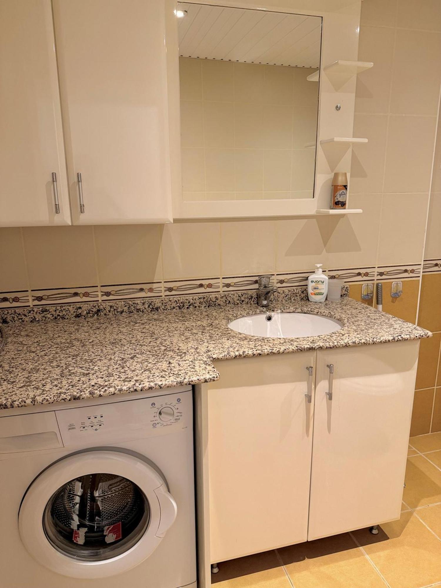 Apartment Sa Apartments! Family 2bd Flat 150m To The