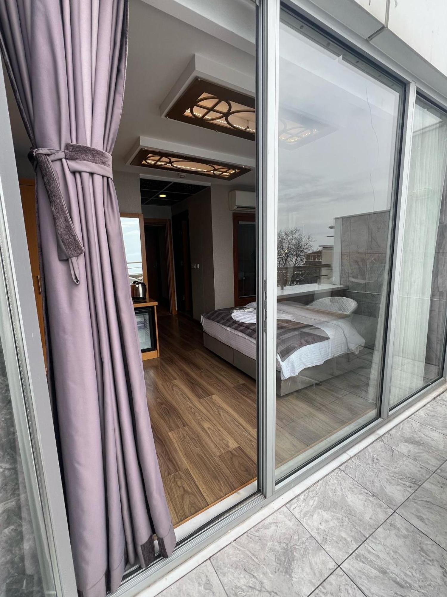 The Port Hotel *