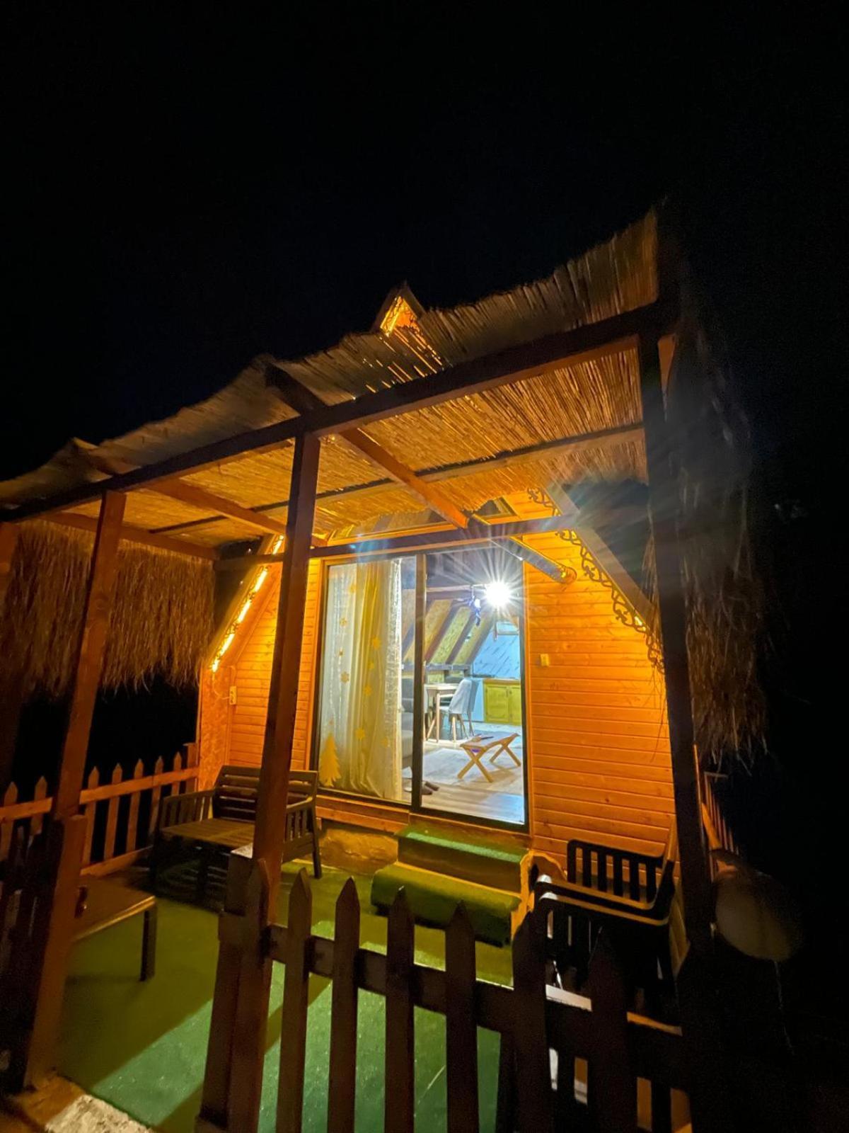 Luxury tent Riverside House