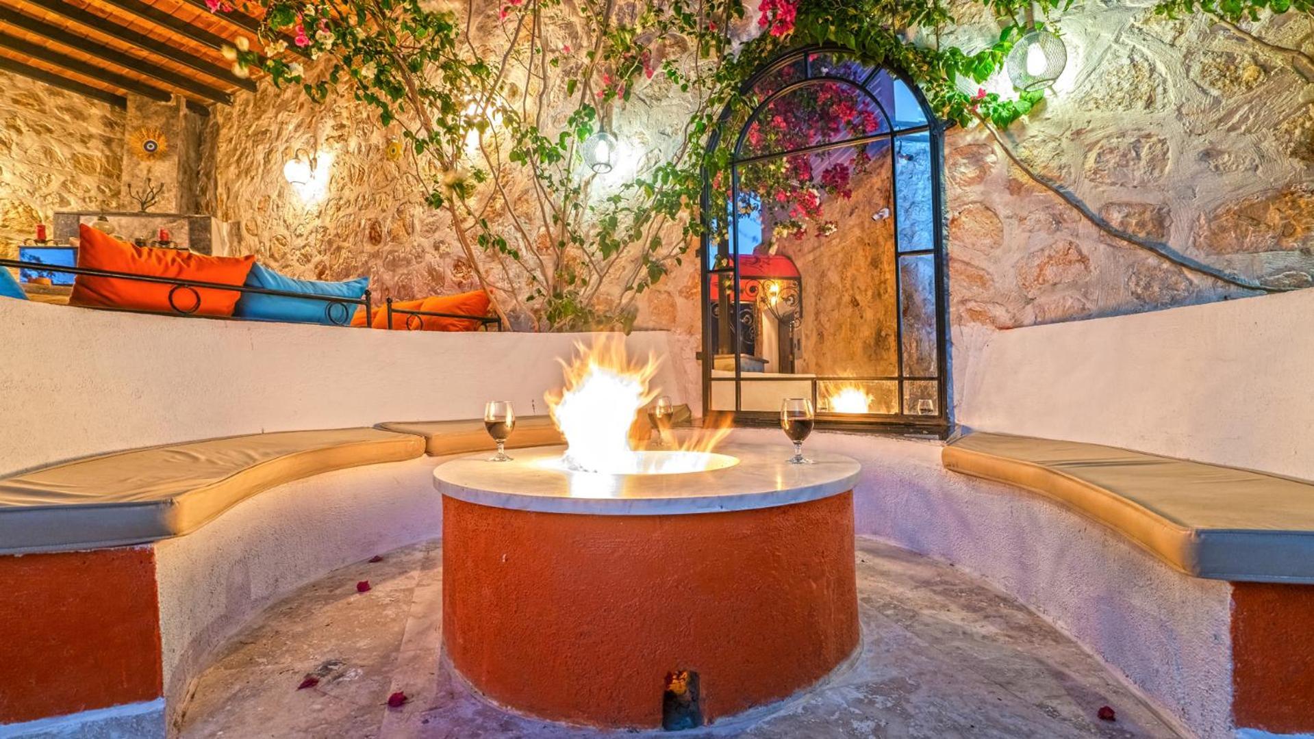 Funda Kalkan