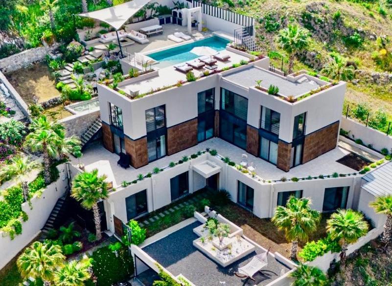 Mansion With Sea And Rocks View, Housekeeper, Breakfast Villa Bitez
