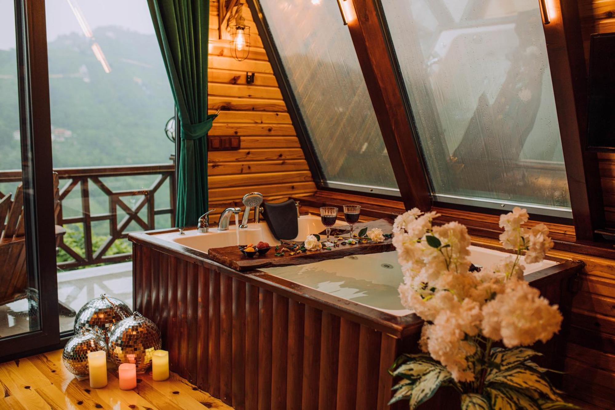 Hayatburda Country house
