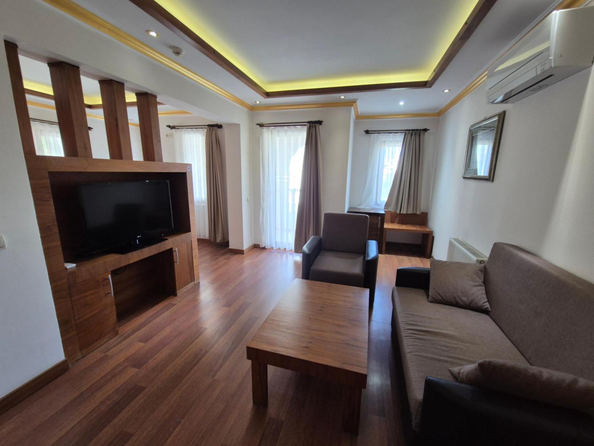 Hotel Dinara 2*