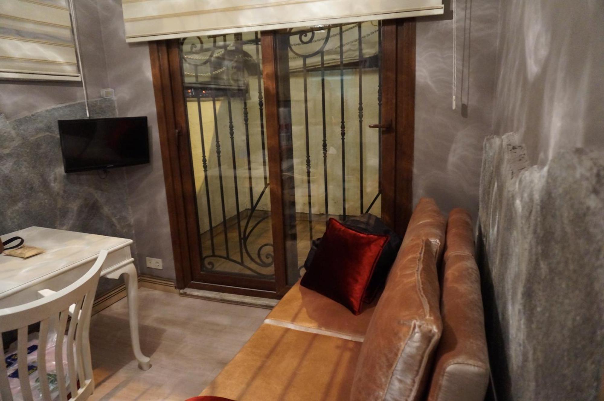 Capsule hotel Galatolia