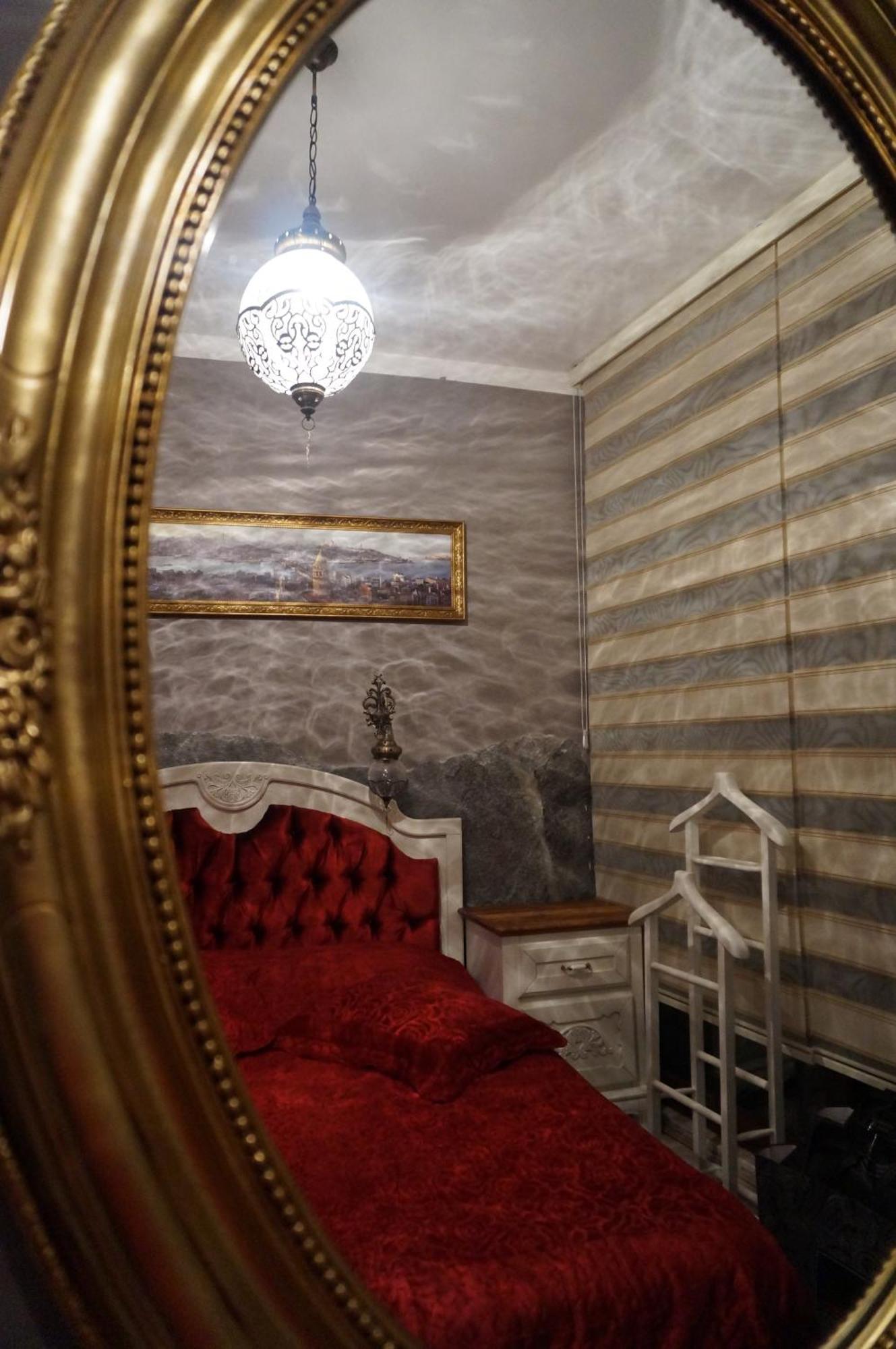 Galatolia Capsule hotel *