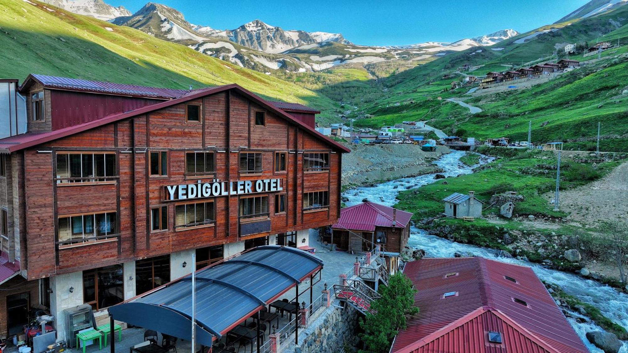 Yedigoller & Restaurant Hotel Uzungol