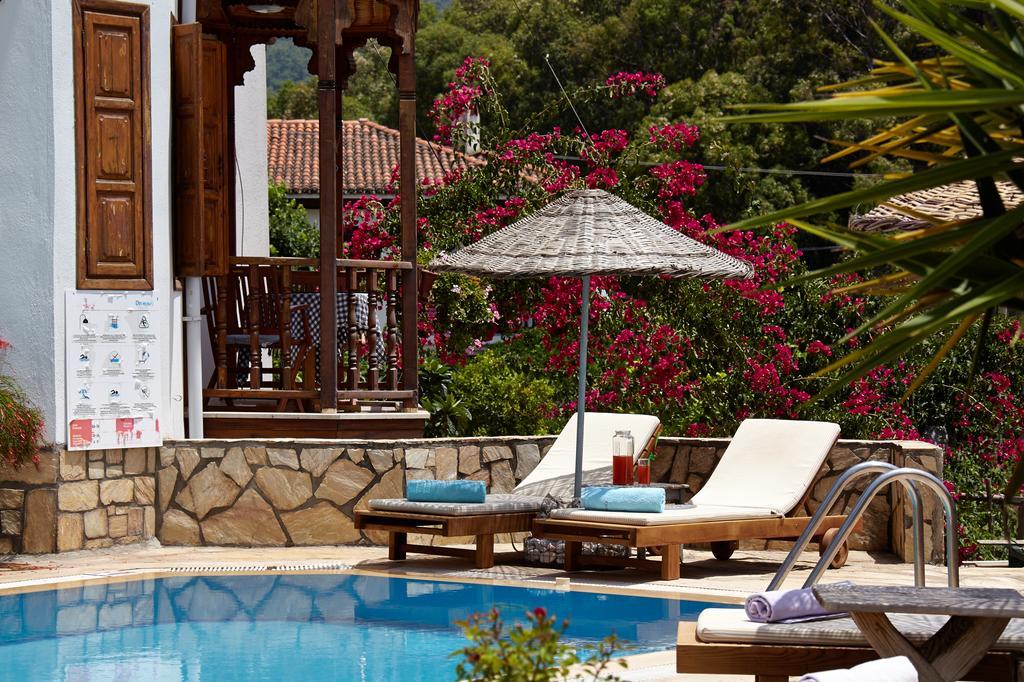 Vali Aparthotel 3*