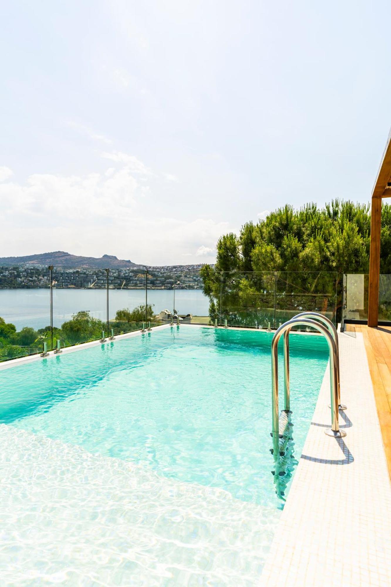 Cape Bodrum Luxury & 5*