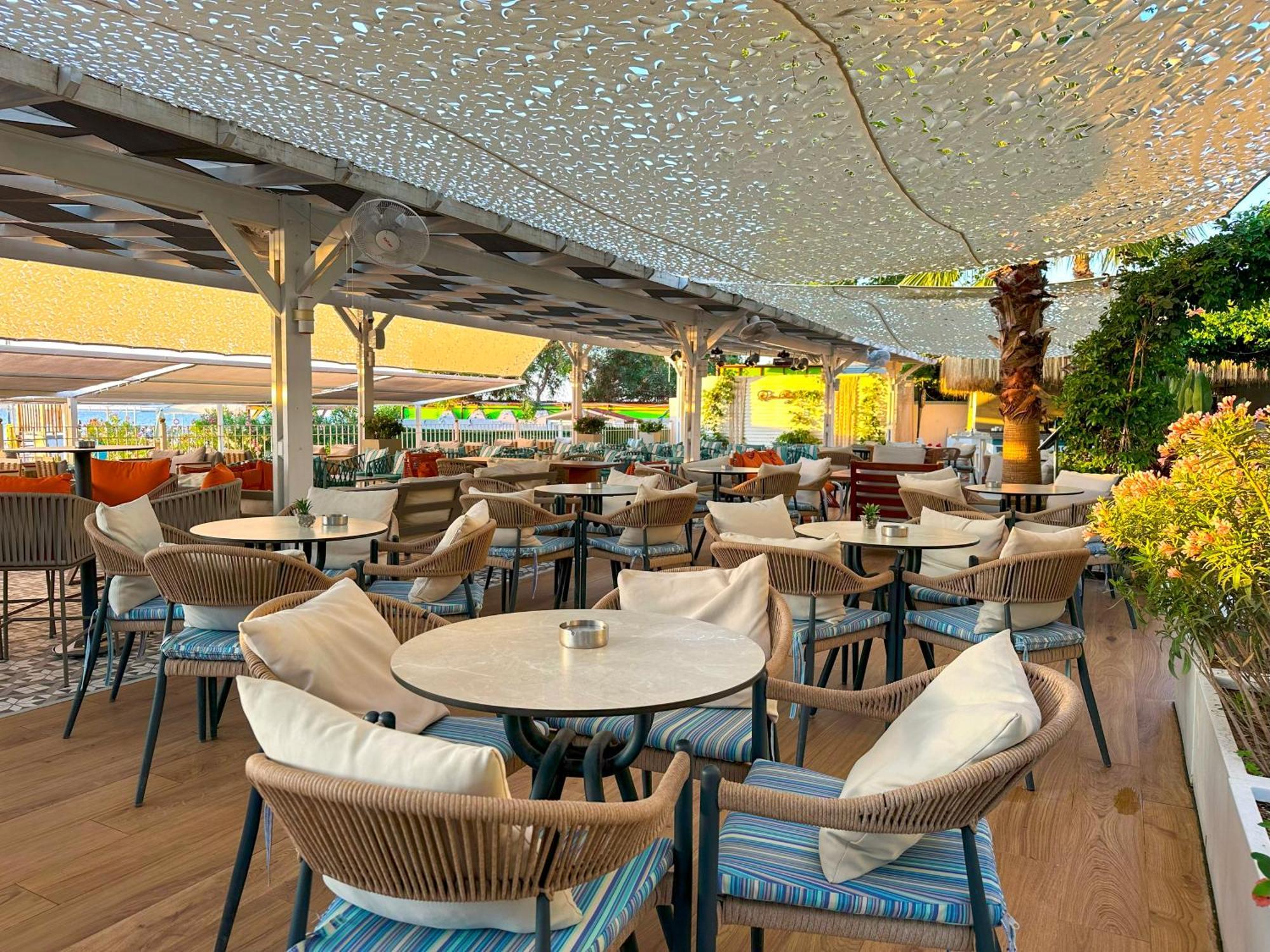 Catamaran Quality Times Resort Kemer