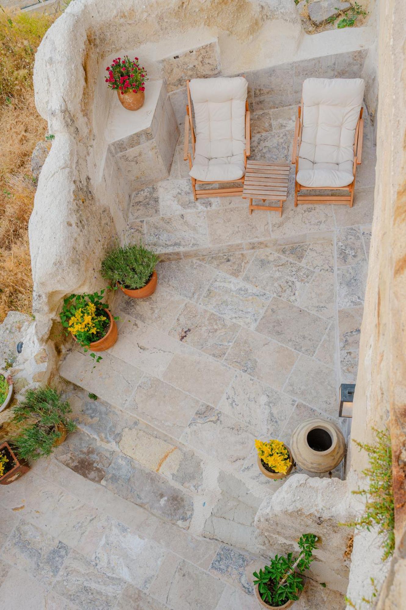 Potamia Cave Hotel