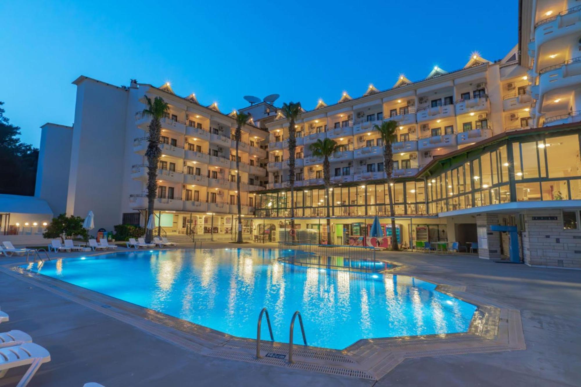 Club Pineta 4*