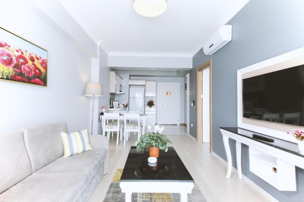 Hotel Serenity Airport 4*