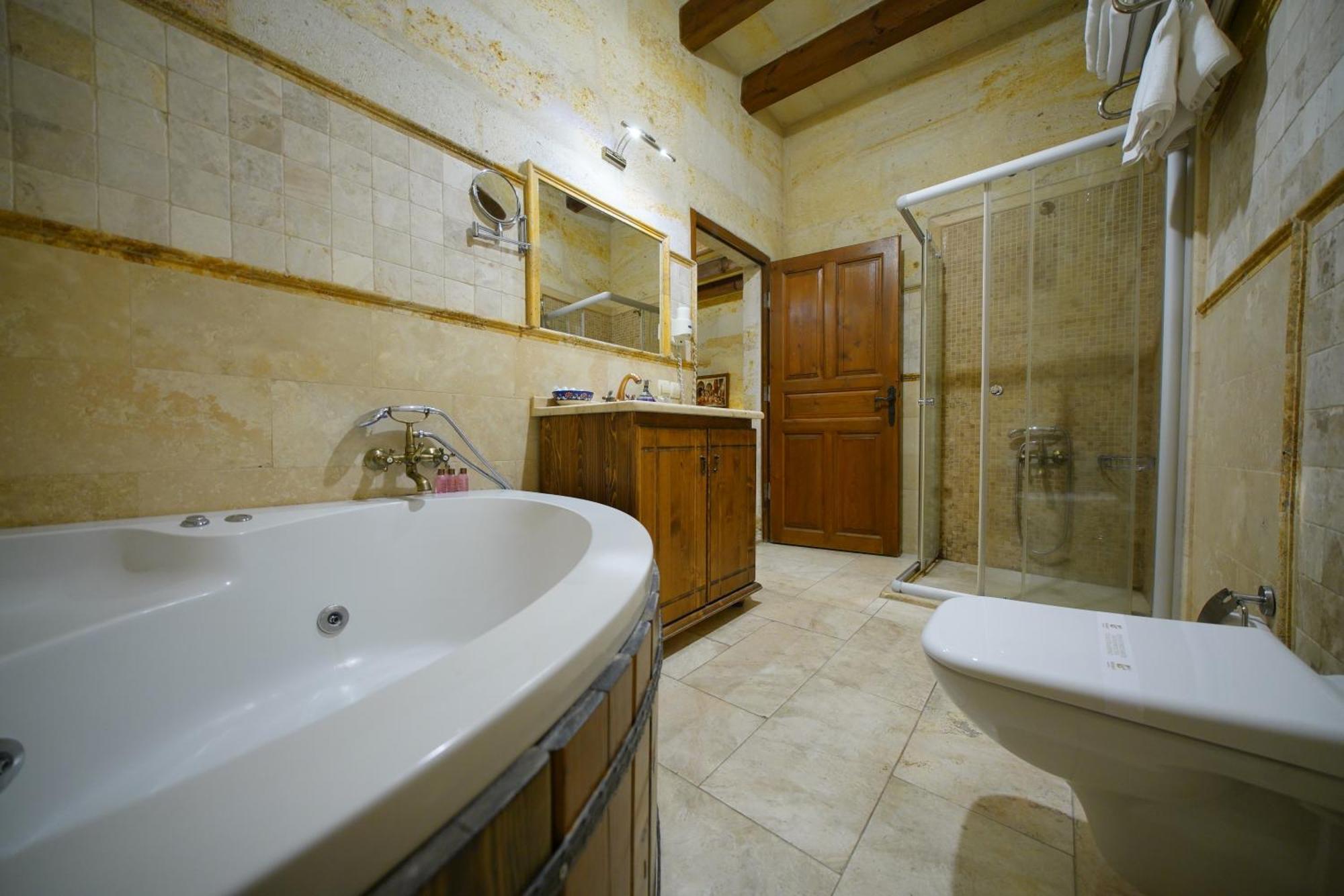 Harman Cave Hotel