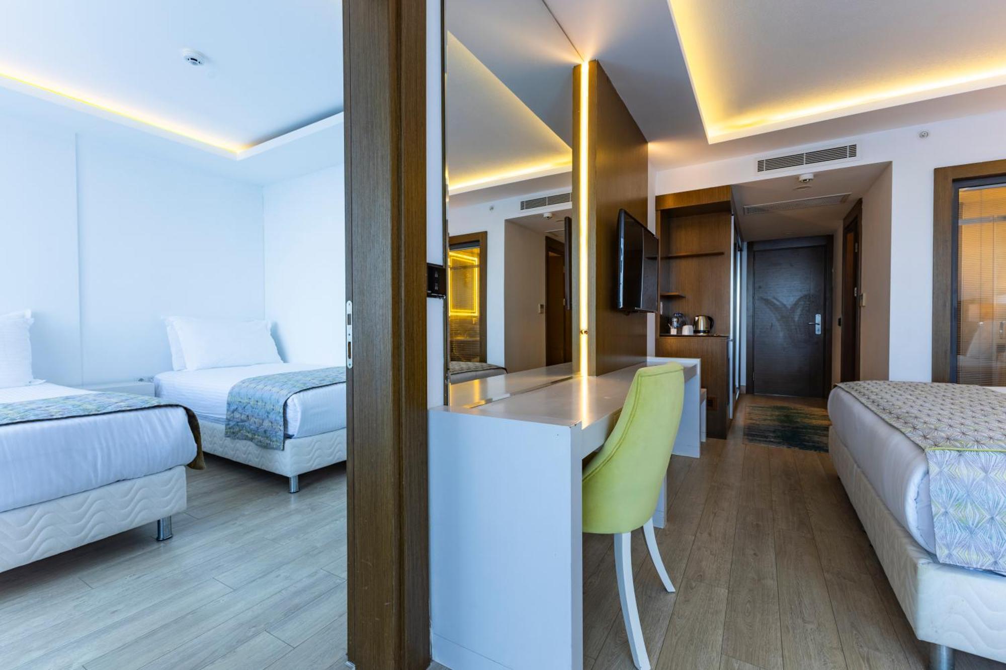 The Nowness Luxury & Adulty Only 4*