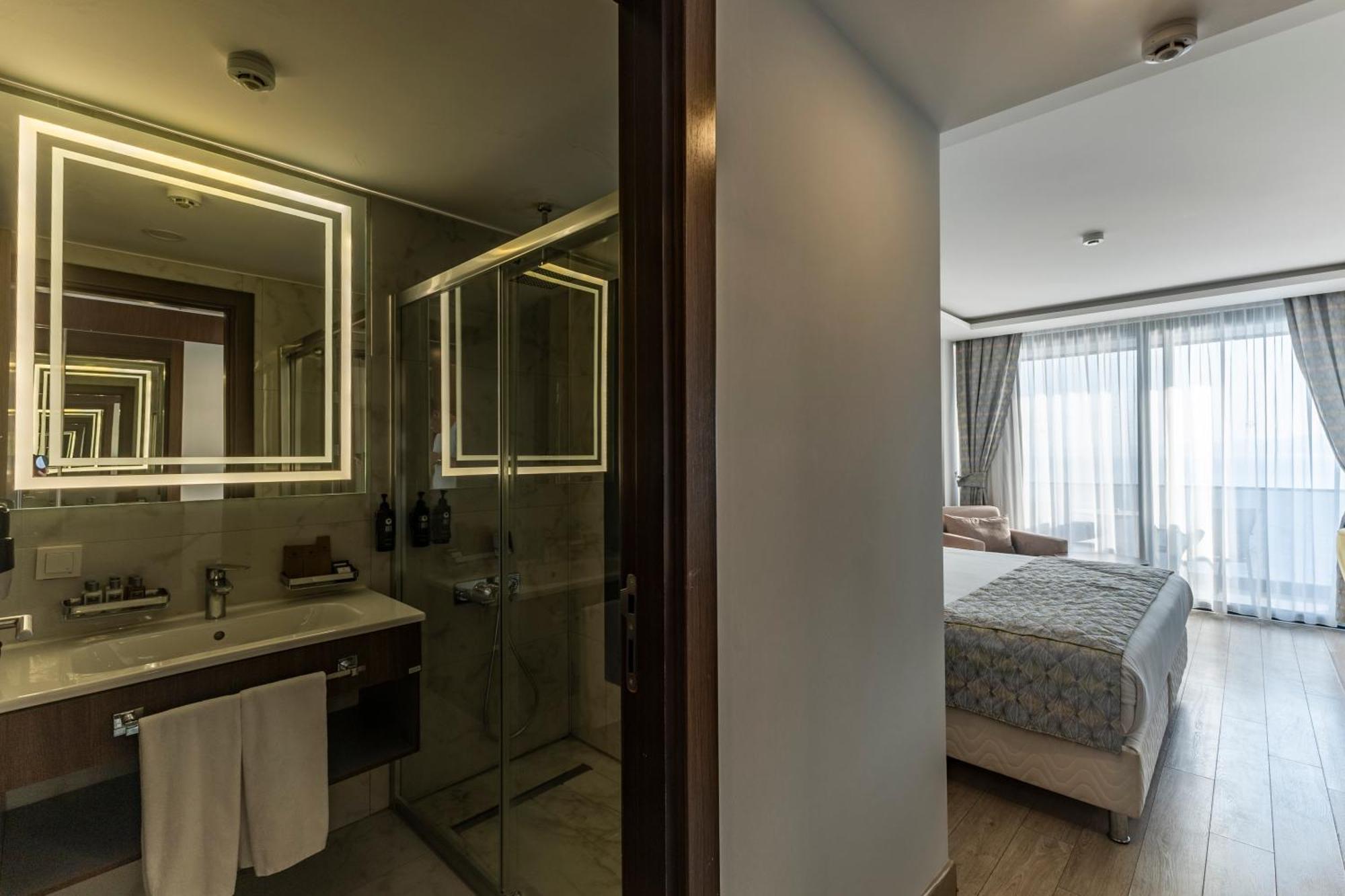 The Nowness Luxury & Adulty Only Hotel