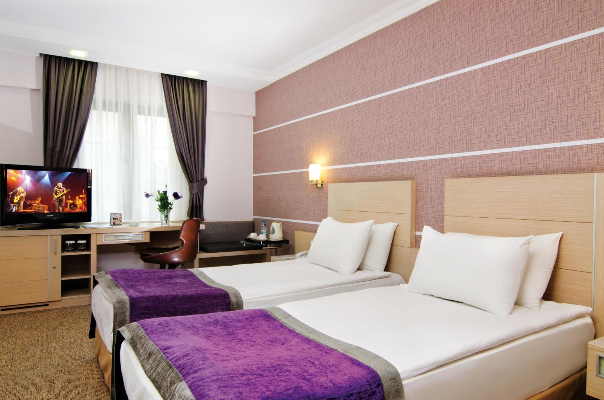 Midas Hotel 4*
