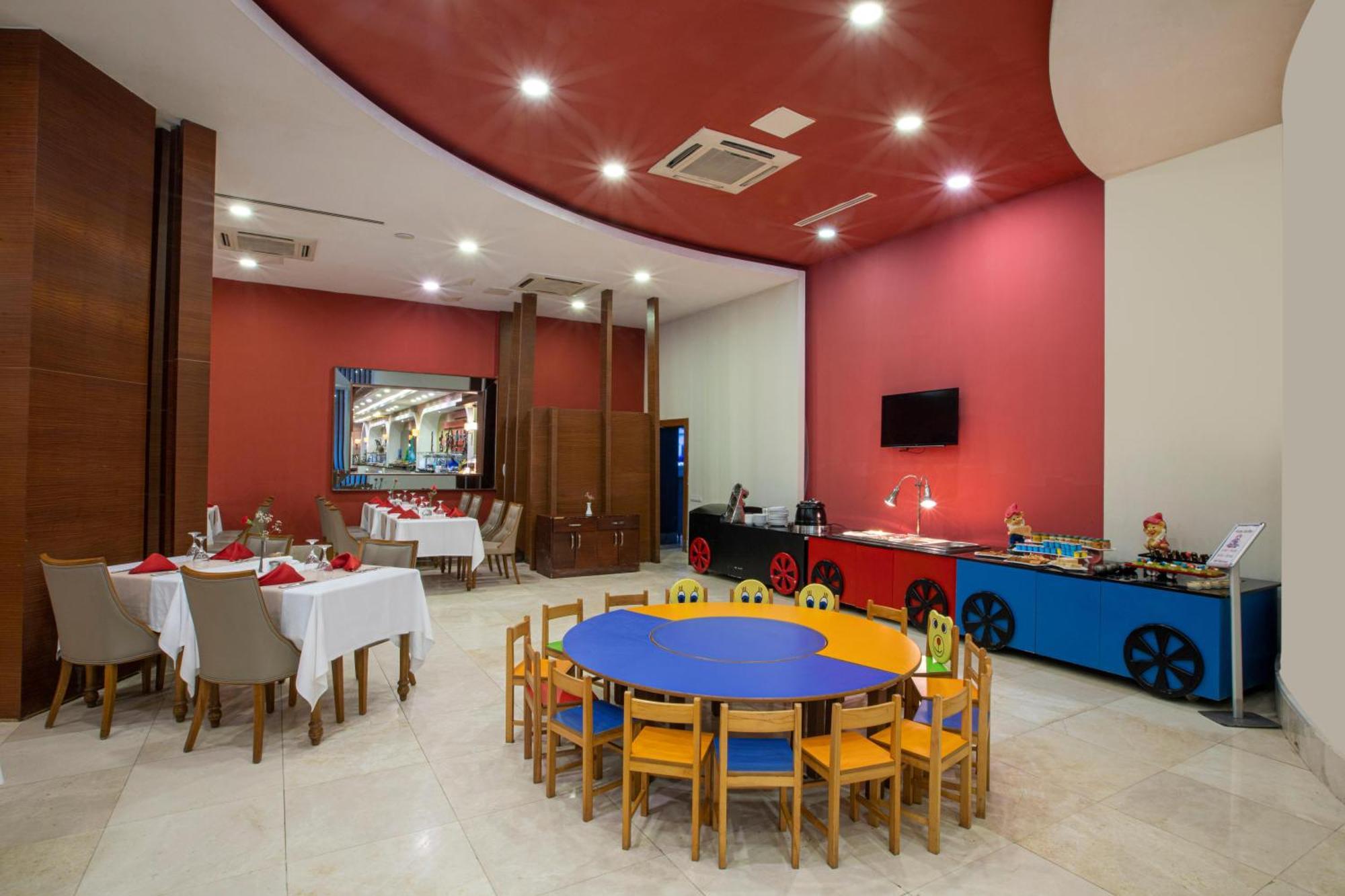 Sherwood Exclusive Lara Resort Antalya