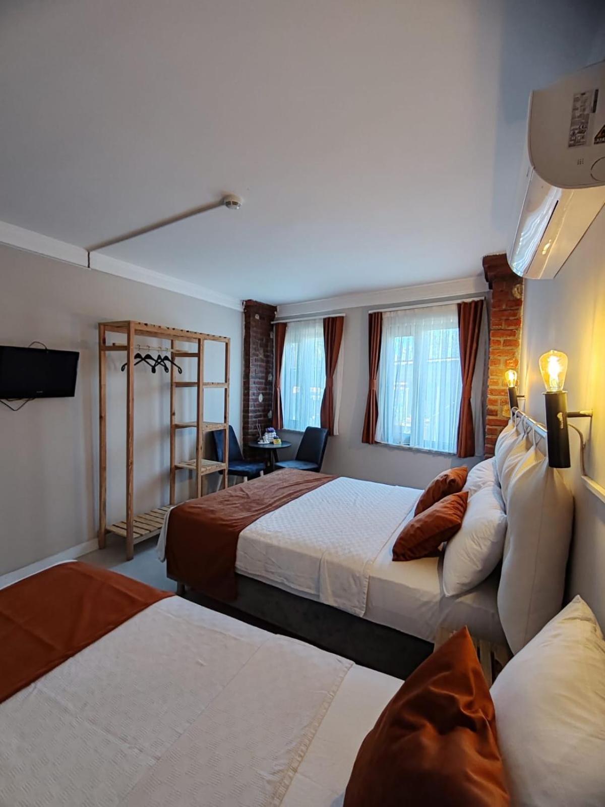 Aim Hotel
