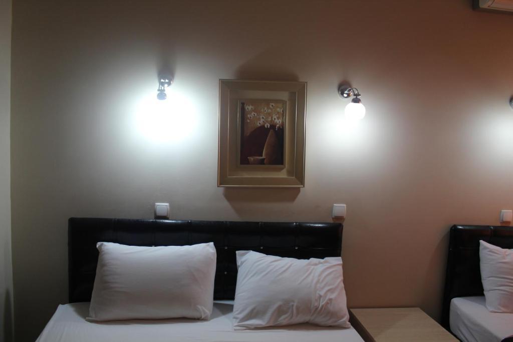 Sofia Corner Aparthotel 3*
