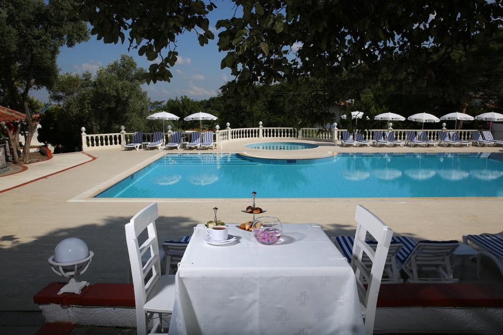 Merit Halki Palace 4* Heybeliada