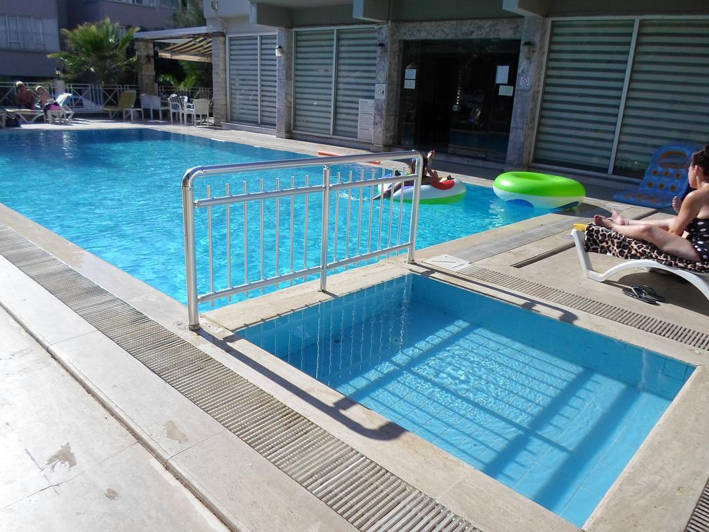 Hotel Myra 3*