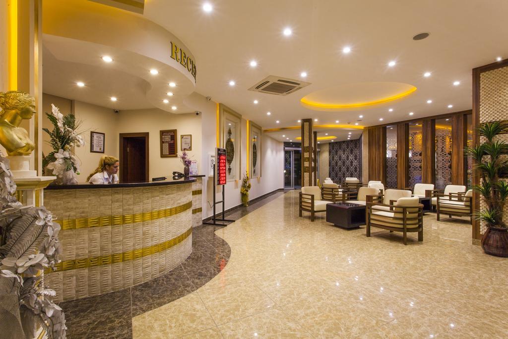 Hotel Kleopatra Ada 4*