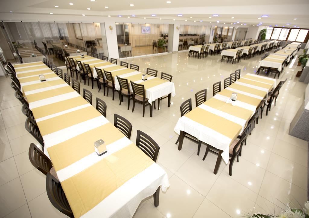 Resmina Hotel Van