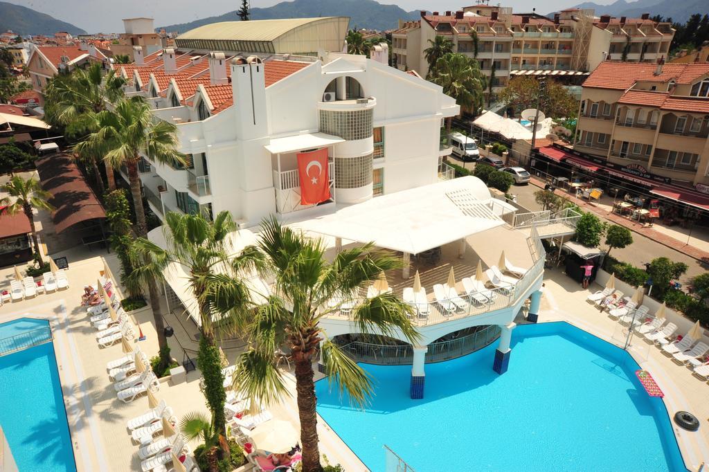 Club Atrium & Hotel 3*