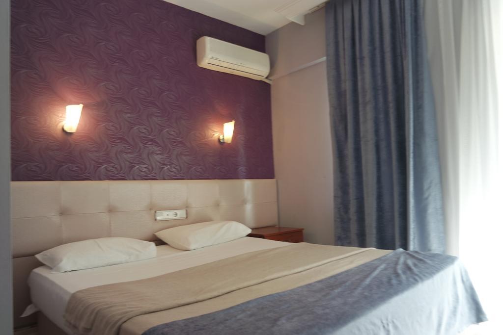 Glory Hotel