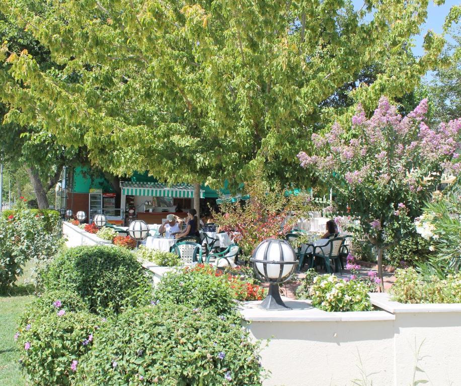 Arteka Hotel 2*