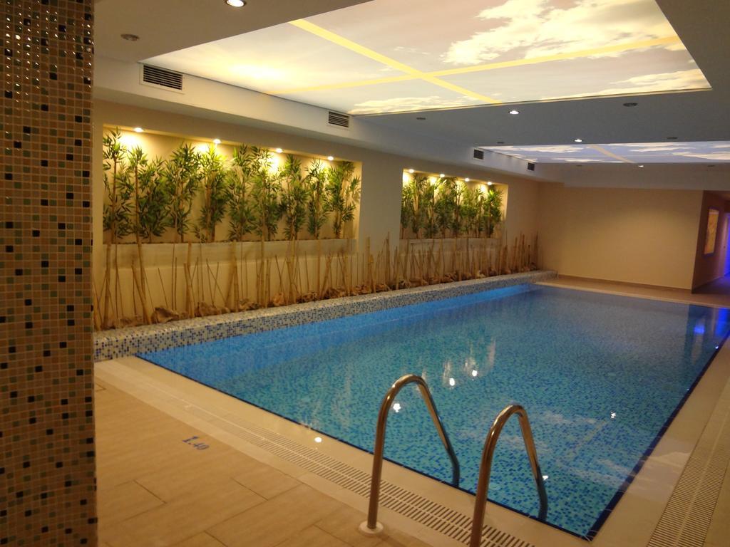 Hotel Perissia & Convention Centre 5*