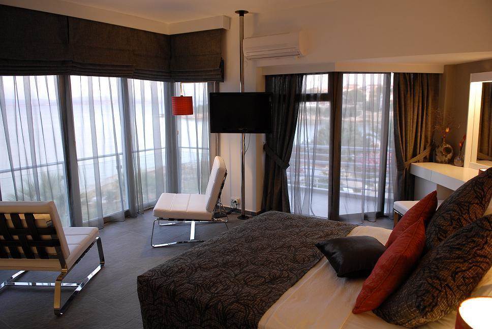 Ladin Hotel Cesme