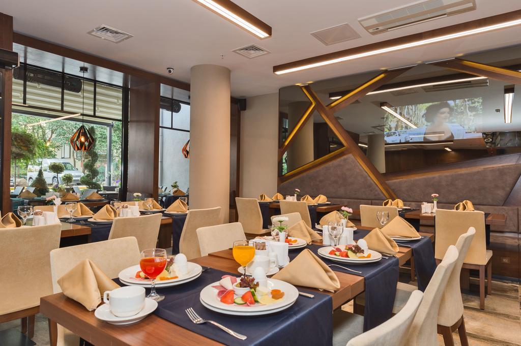 Hotel Boursier 1 &
