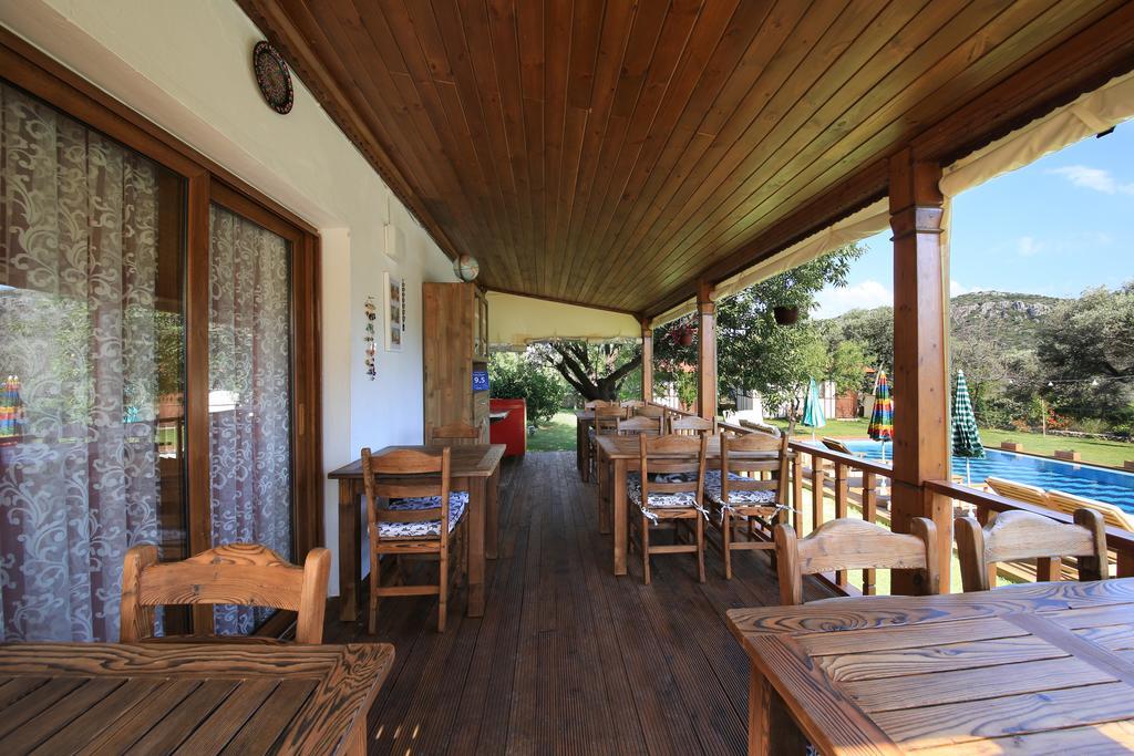 Bal Badem Bed & Breakfast
