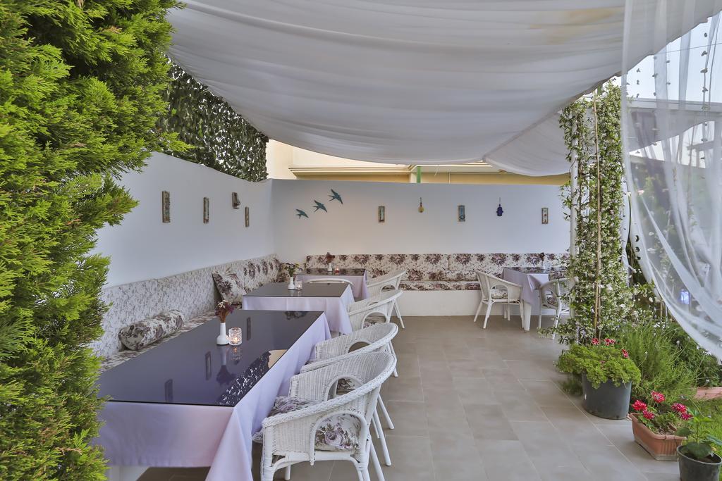 Kiraz Butik Bed & Breakfast Alacati