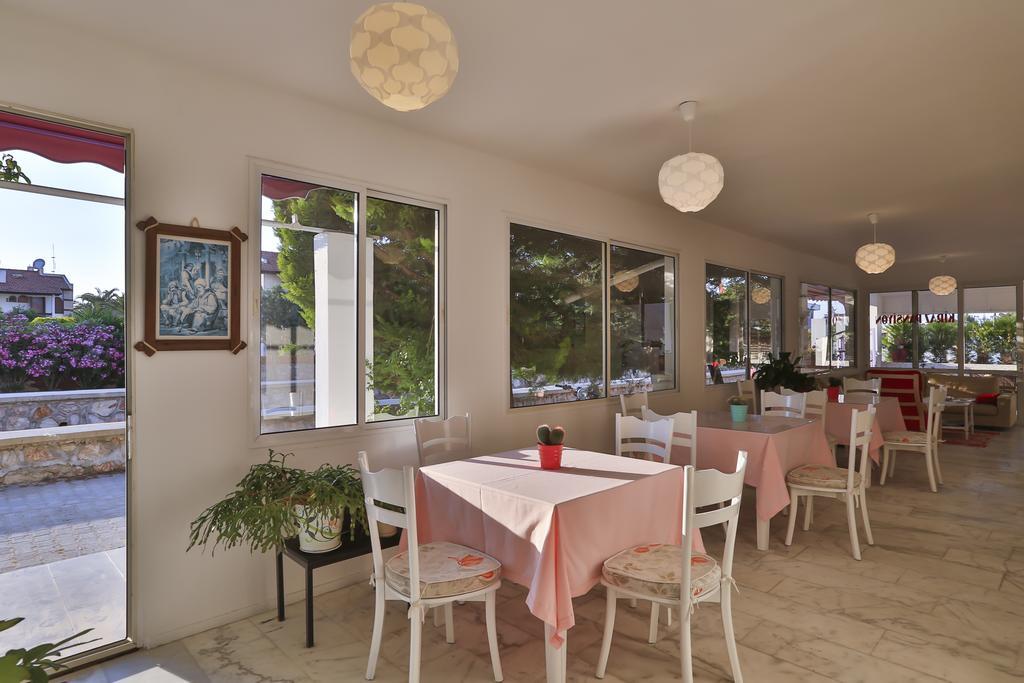 Kiraz Butik Bed & Breakfast Alacati
