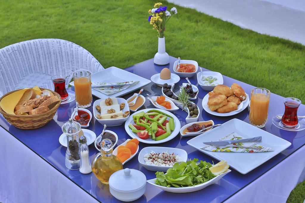 Kiraz Butik Bed & Breakfast Alacati