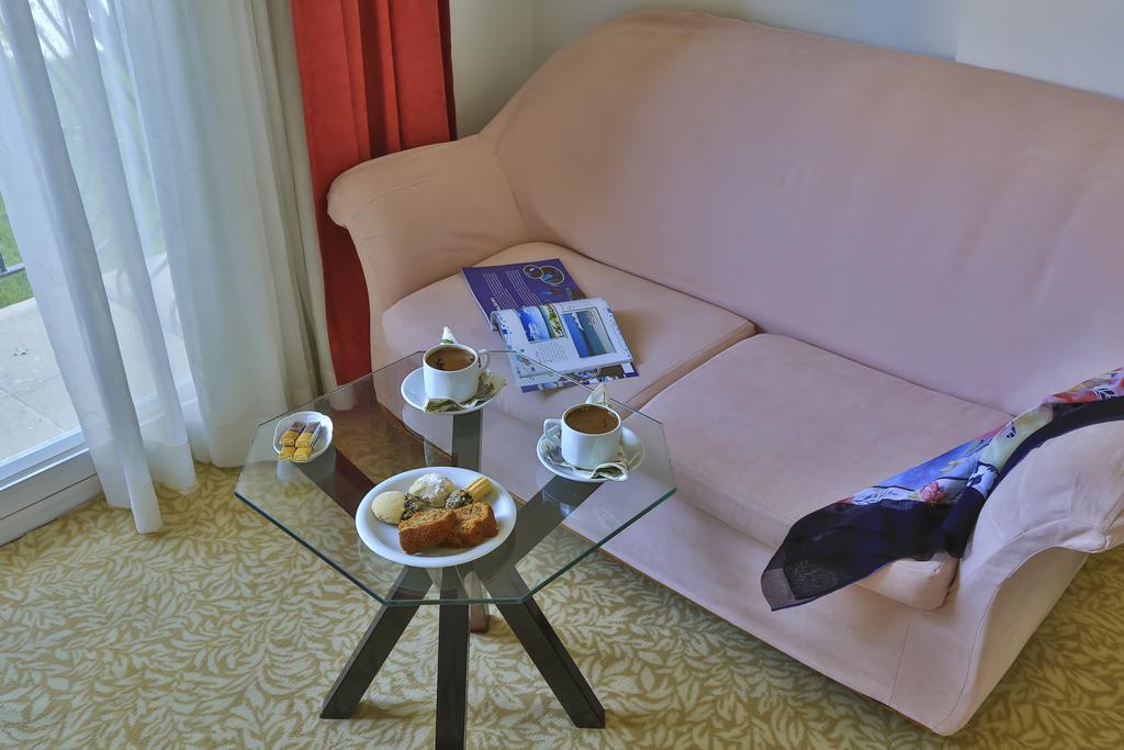 Kiraz Butik Bed & Breakfast Alacati