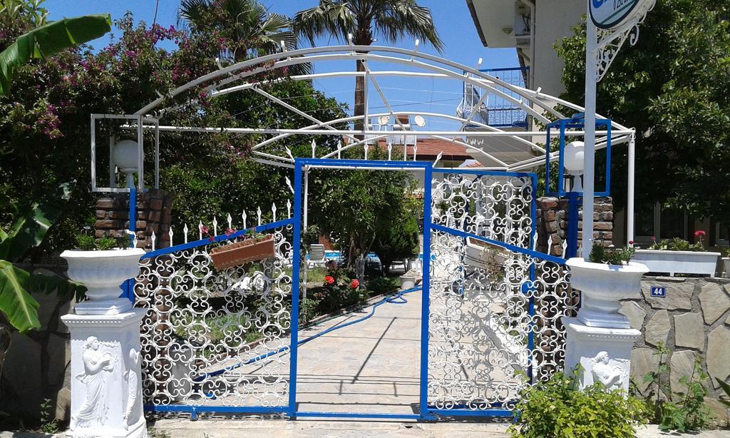 Gala Apartment
