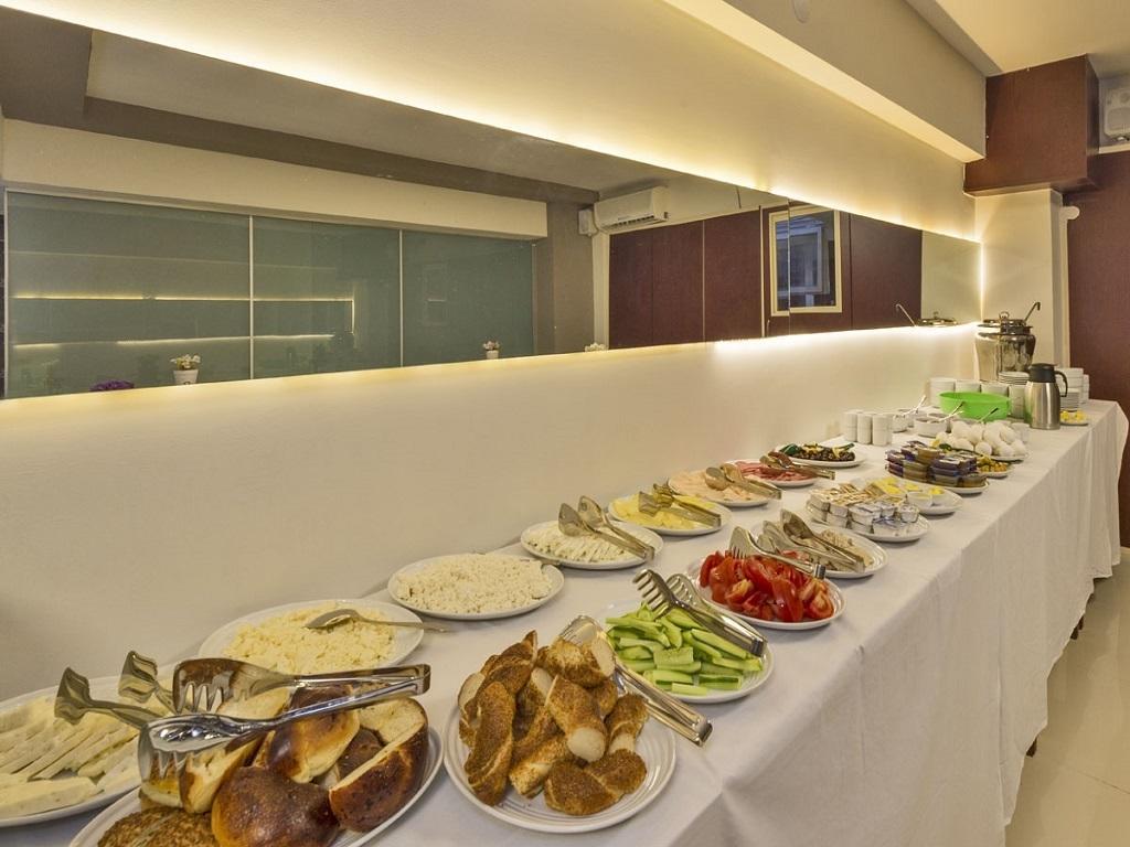 Metrolux Hotel