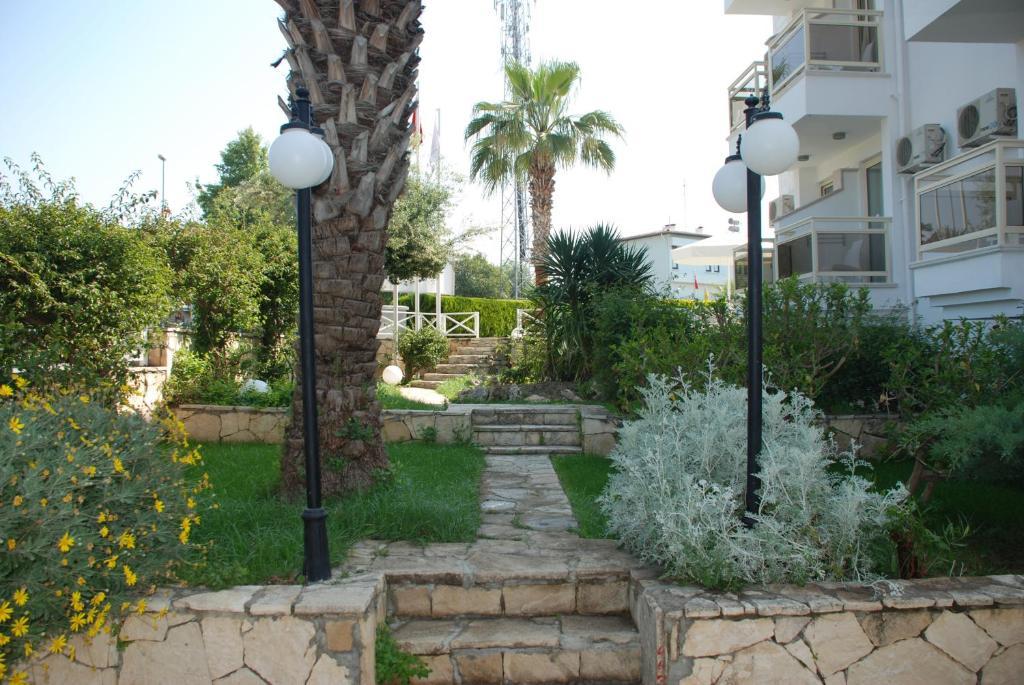 Adora Hotel 3*