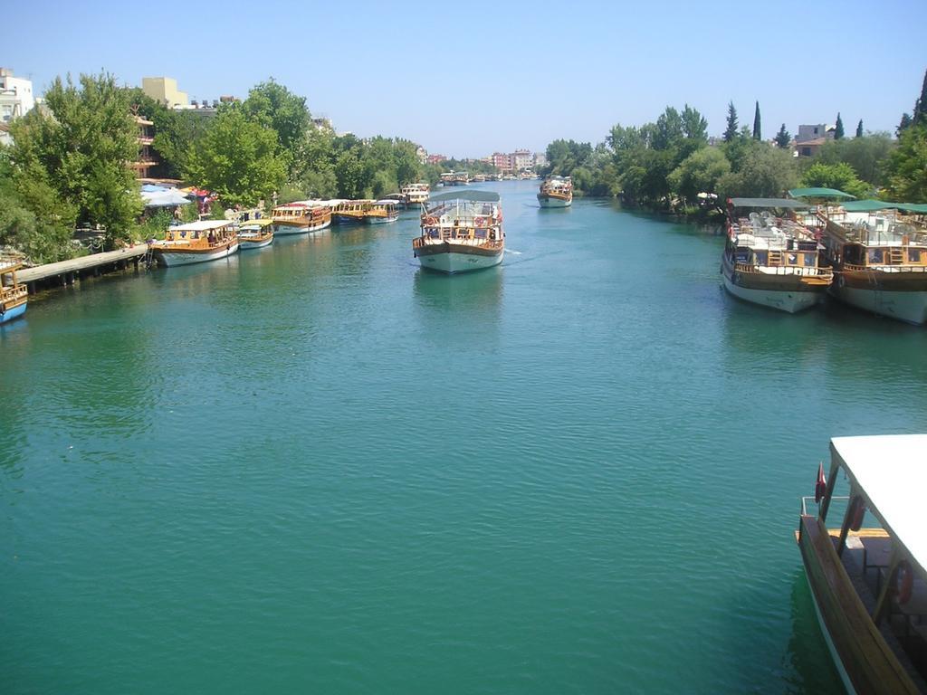 Adora Hotel 3*