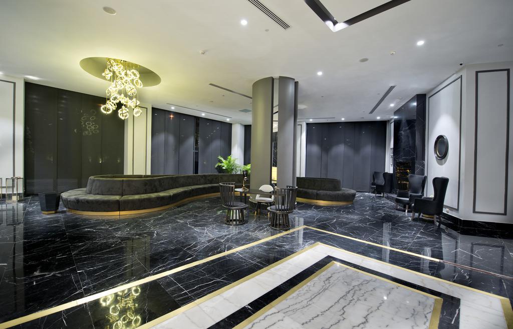 Ramada Plaza &