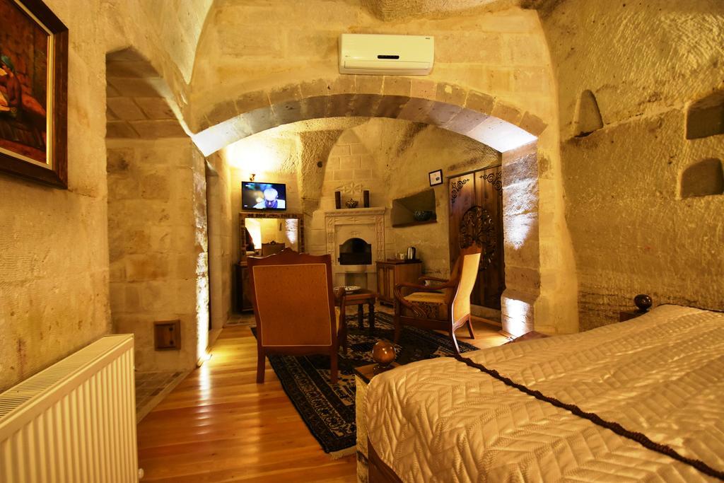 Harman Cave 2*