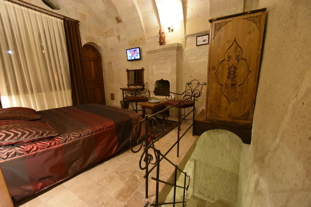 Harman Cave Hotel 2*