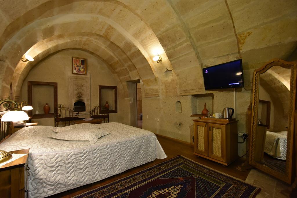 Harman Cave Hotel 2*