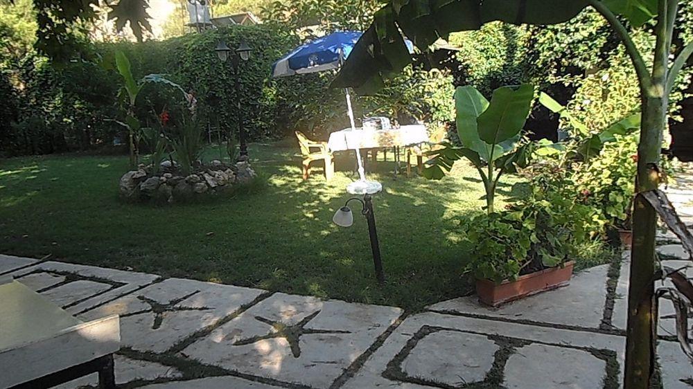 Guest house Arya